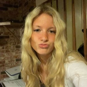 Meet your Posher, Kassidy